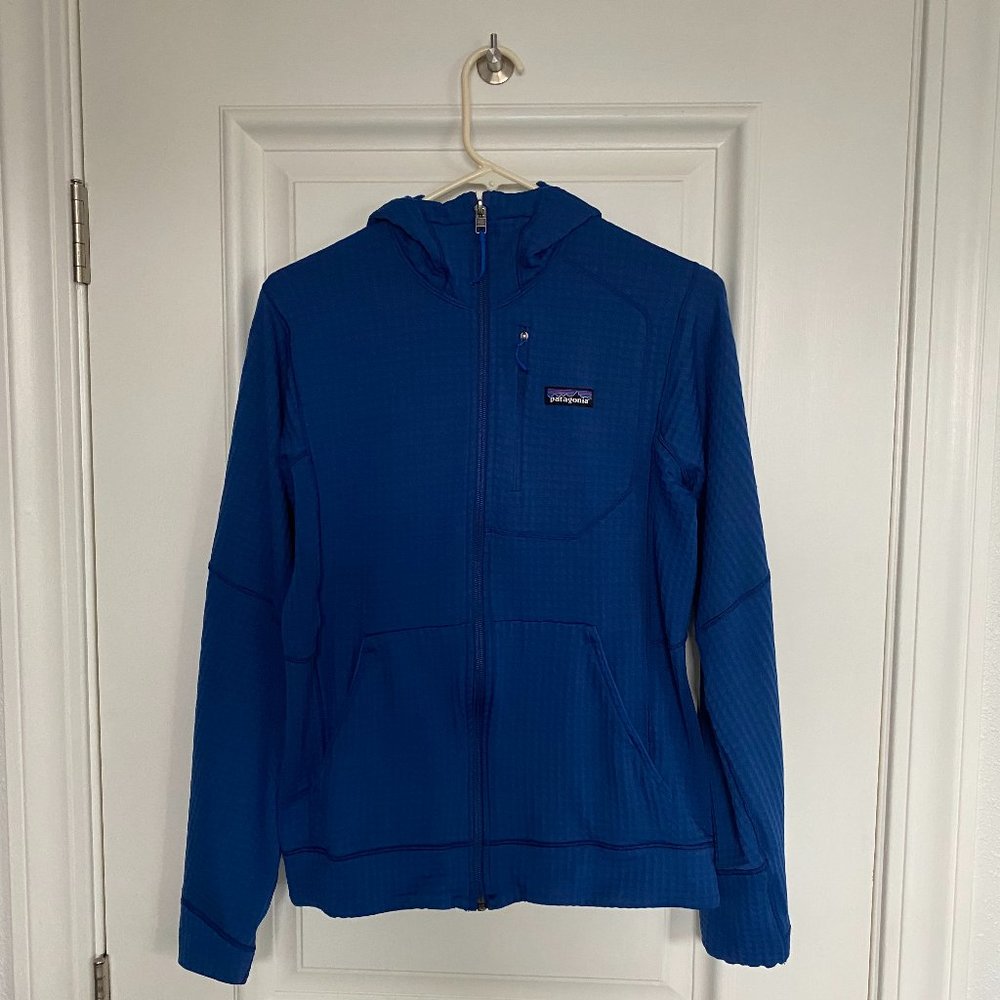 Patagonia Men's Small R1 Full Zip hoodie